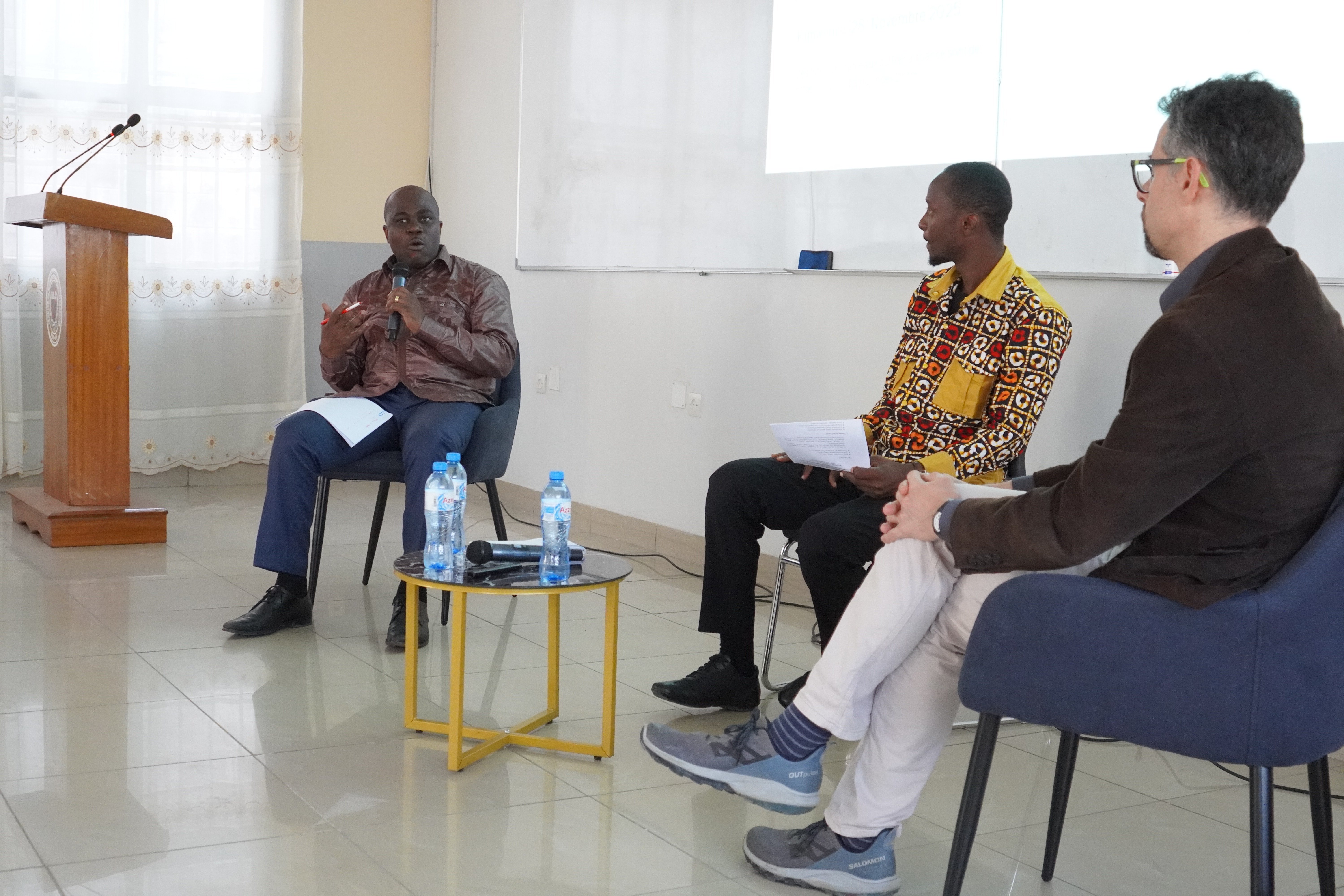 RETOUR EN IMAGE SUR LA CONFÉRENCE DU 28 NOVEMBRE 2025, FSEG-ULC