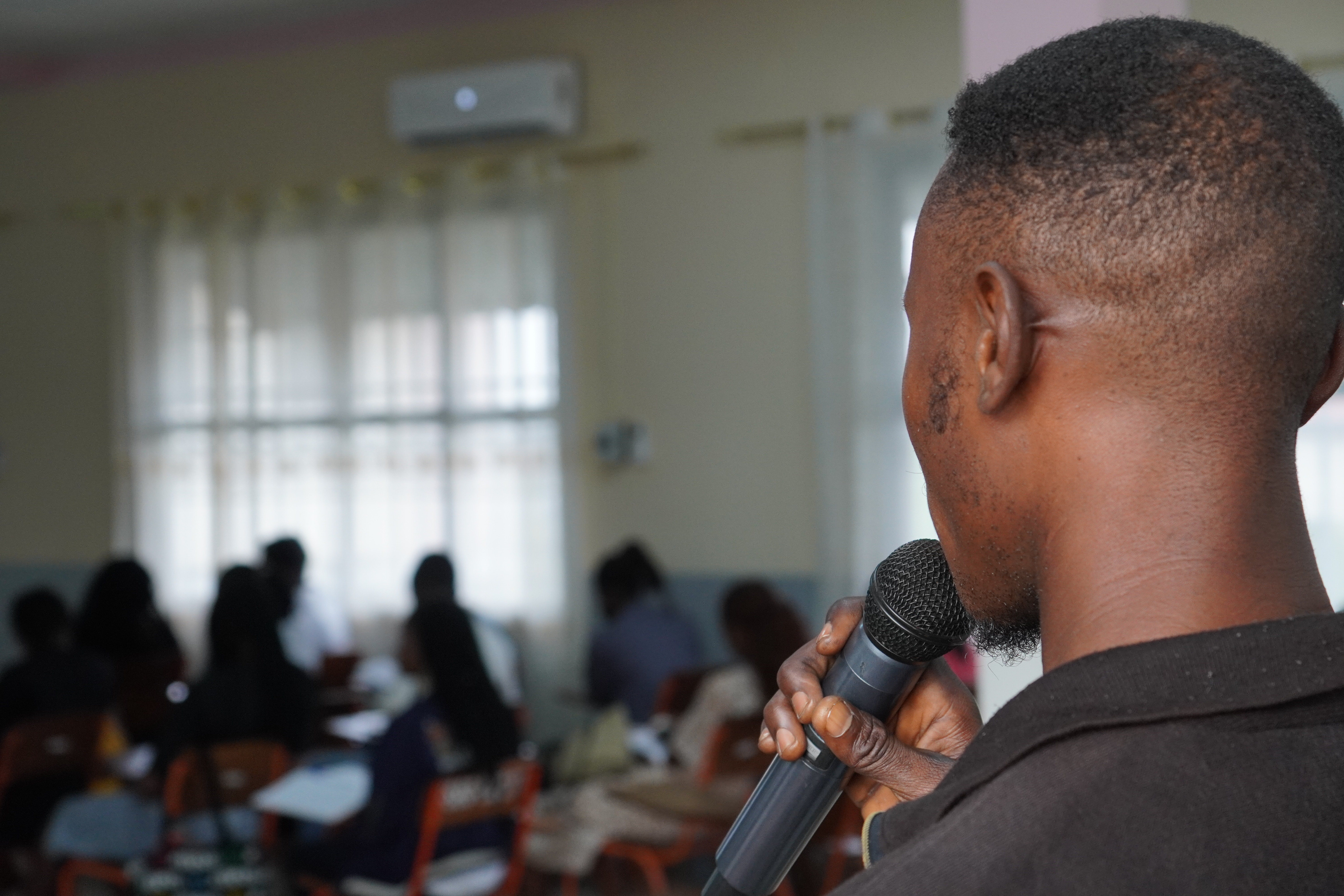 RETOUR EN IMAGE SUR LA CONFÉRENCE DU 28 NOVEMBRE 2025, FSEG-ULC