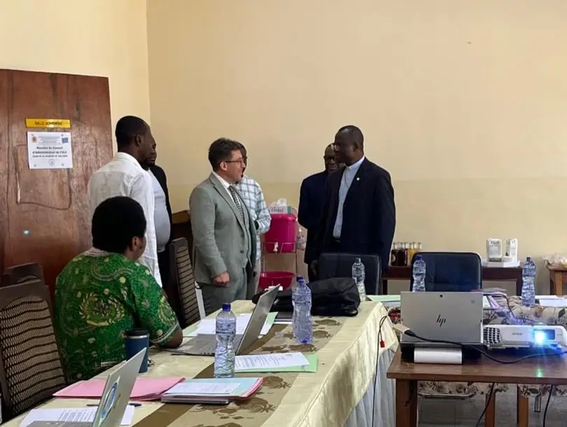 VISITE DU PROFESSEUR BENOÎT BAYENET À LA FSEG-ULC DE L’UNIVERSITÉ LOYOLA DU CONGO
