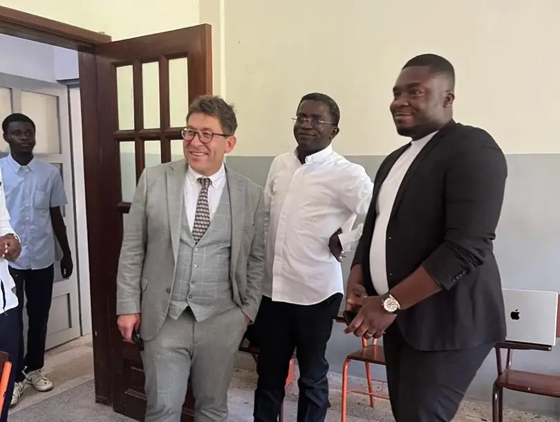VISITE DU PROFESSEUR BENOÎT BAYENET À LA FSEG-ULC DE L’UNIVERSITÉ LOYOLA DU CONGO