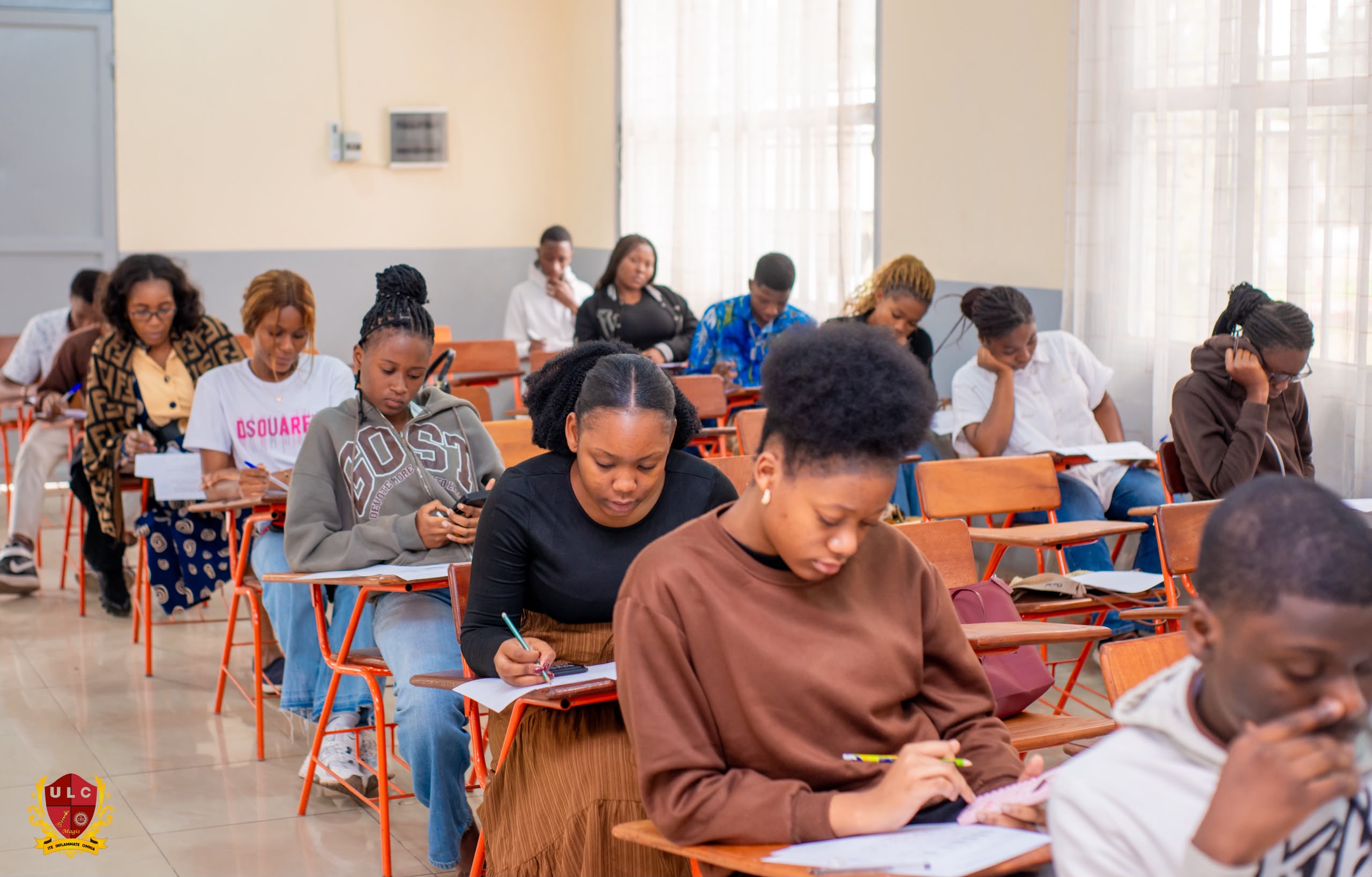 RETOUR EN IMAGES SUR LE DEUXIÈME CONCOURS D’ADMISSION À LA FACULTÉ DE SCIENCES ÉCONOMIQUES ET DE GESTION (FSEG) DE L’UNIVERSITÉ LOYOLA DU CONGO