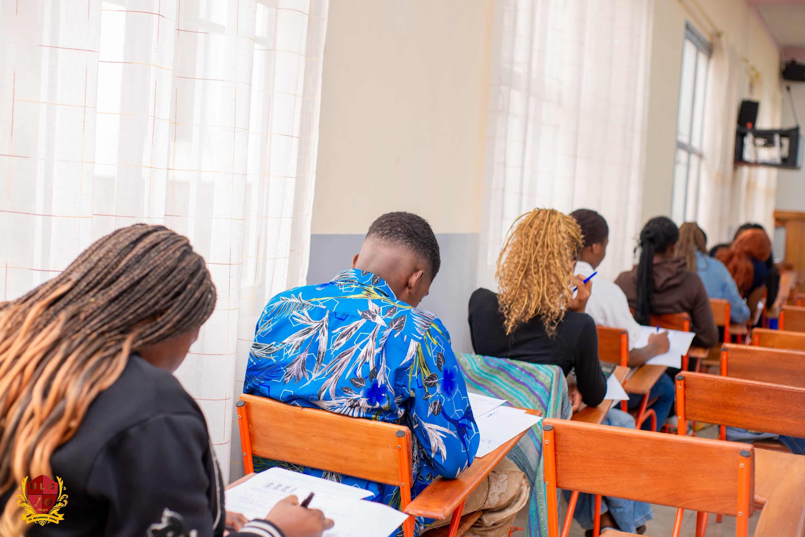RETOUR EN IMAGES SUR LE DEUXIÈME CONCOURS D’ADMISSION À LA FACULTÉ DE SCIENCES ÉCONOMIQUES ET DE GESTION (FSEG) DE L’UNIVERSITÉ LOYOLA DU CONGO