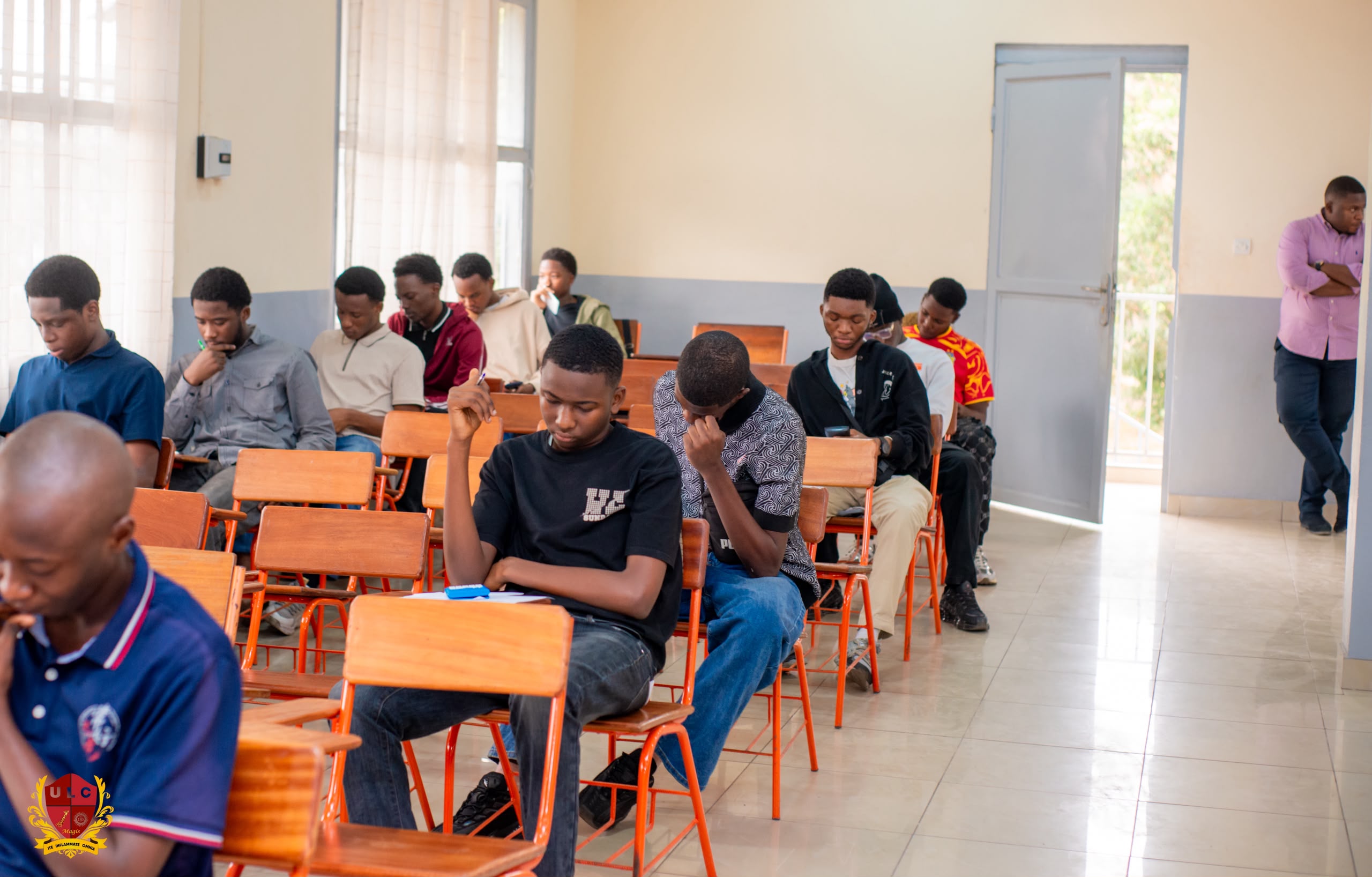 RETOUR EN IMAGES SUR LE DEUXIÈME CONCOURS D’ADMISSION À LA FACULTÉ DE SCIENCES ÉCONOMIQUES ET DE GESTION (FSEG) DE L’UNIVERSITÉ LOYOLA DU CONGO